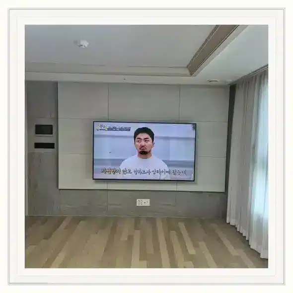 벽걸이TV 설치 상담용 거실 참고 사진 3