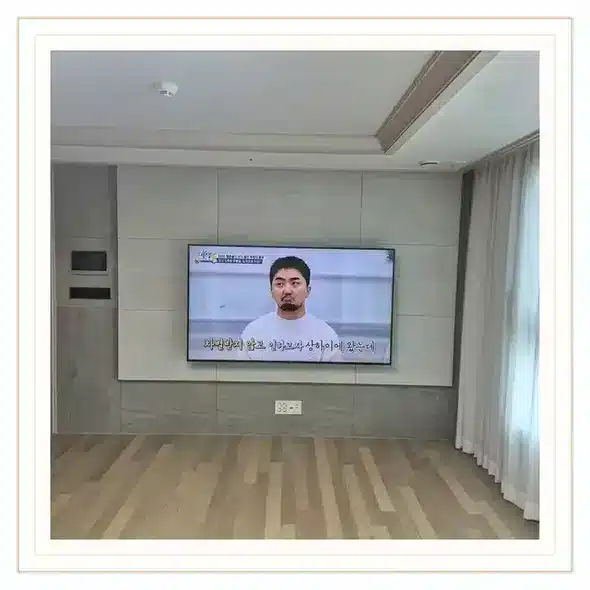 벽걸이TV 설치 상담용 거실 참고 사진 50