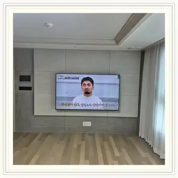 벽걸이TV 설치 상담용 거실 참고 사진 63