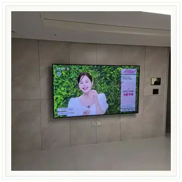 벽걸이TV 설치 상담용 거실 참고 사진 75