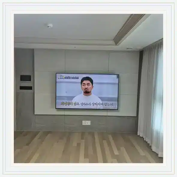 벽걸이TV 설치 상담용 거실 참고 사진 152