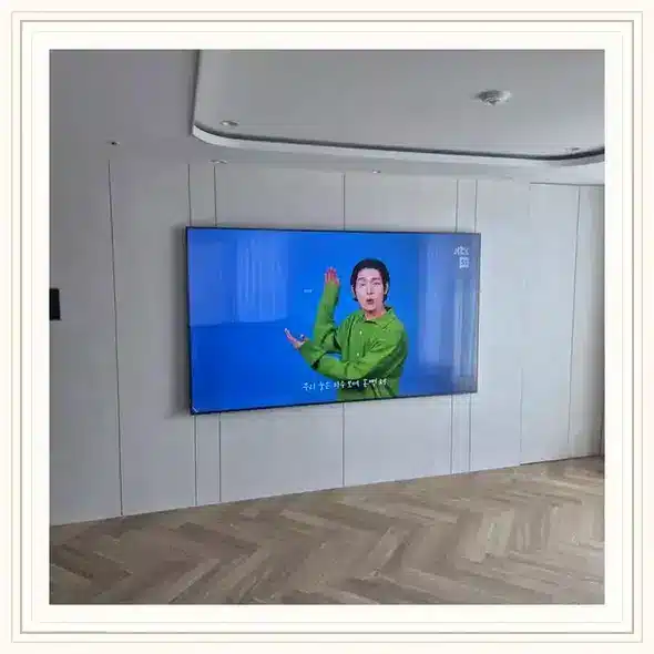 벽걸이TV 설치 상담용 거실 참고 사진 176