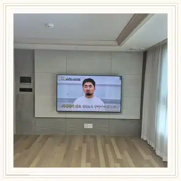 벽걸이TV 설치 상담용 거실 참고 사진 256